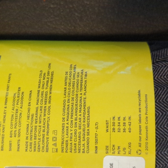 Kenneth Cole. Reaction Sleepwear Set  Large  SALE - Picture 5 of 6